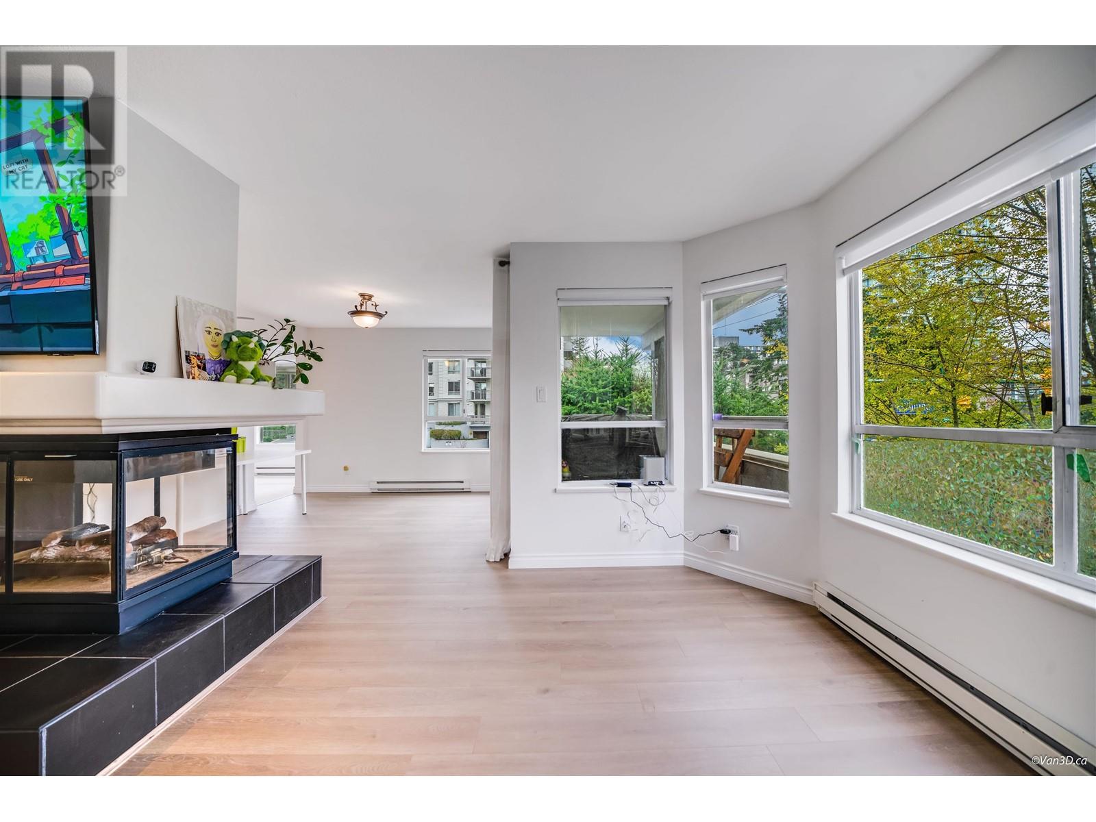 301 525 Austin Avenue, Coquitlam, British Columbia  V3K 3M6 - Photo 9 - R2983801