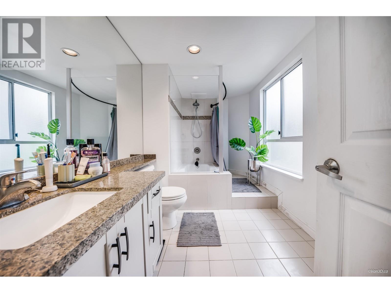 301 525 Austin Avenue, Coquitlam, British Columbia  V3K 3M6 - Photo 20 - R2983801