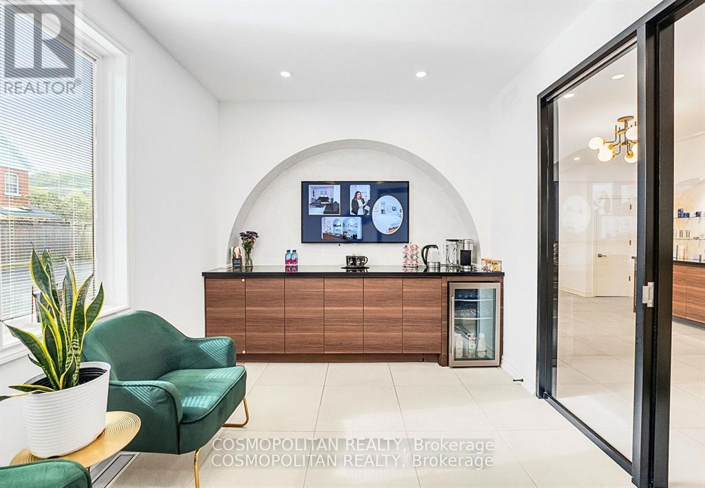 Property at 126,132 YOUNG STREET image 3