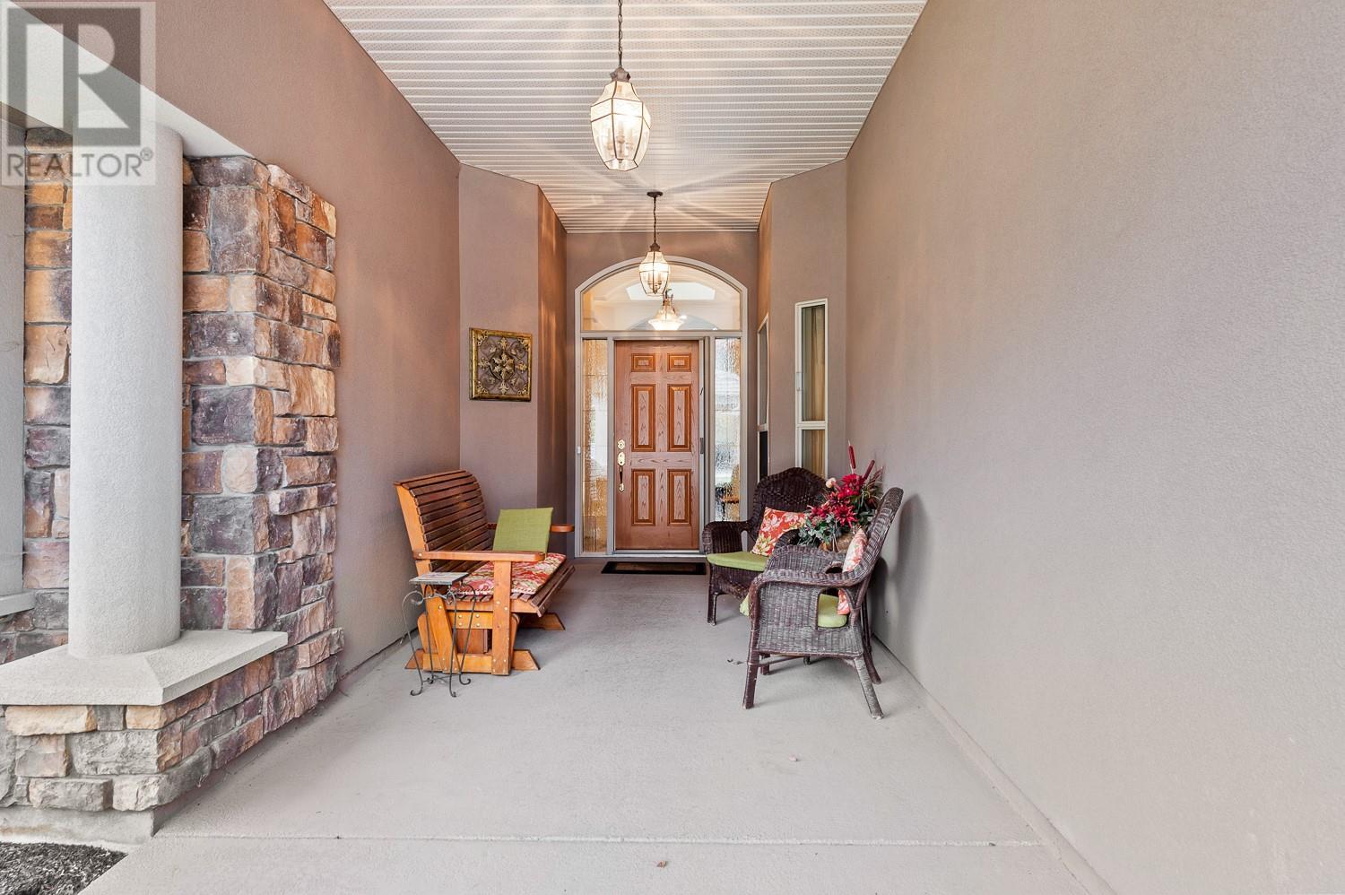 4345 Gallaghers Fairway S Kelowna Photo 3