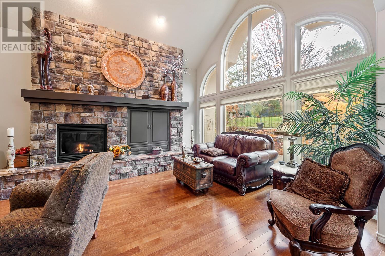 Property at 4345 Gallaghers Fairway S image 3
