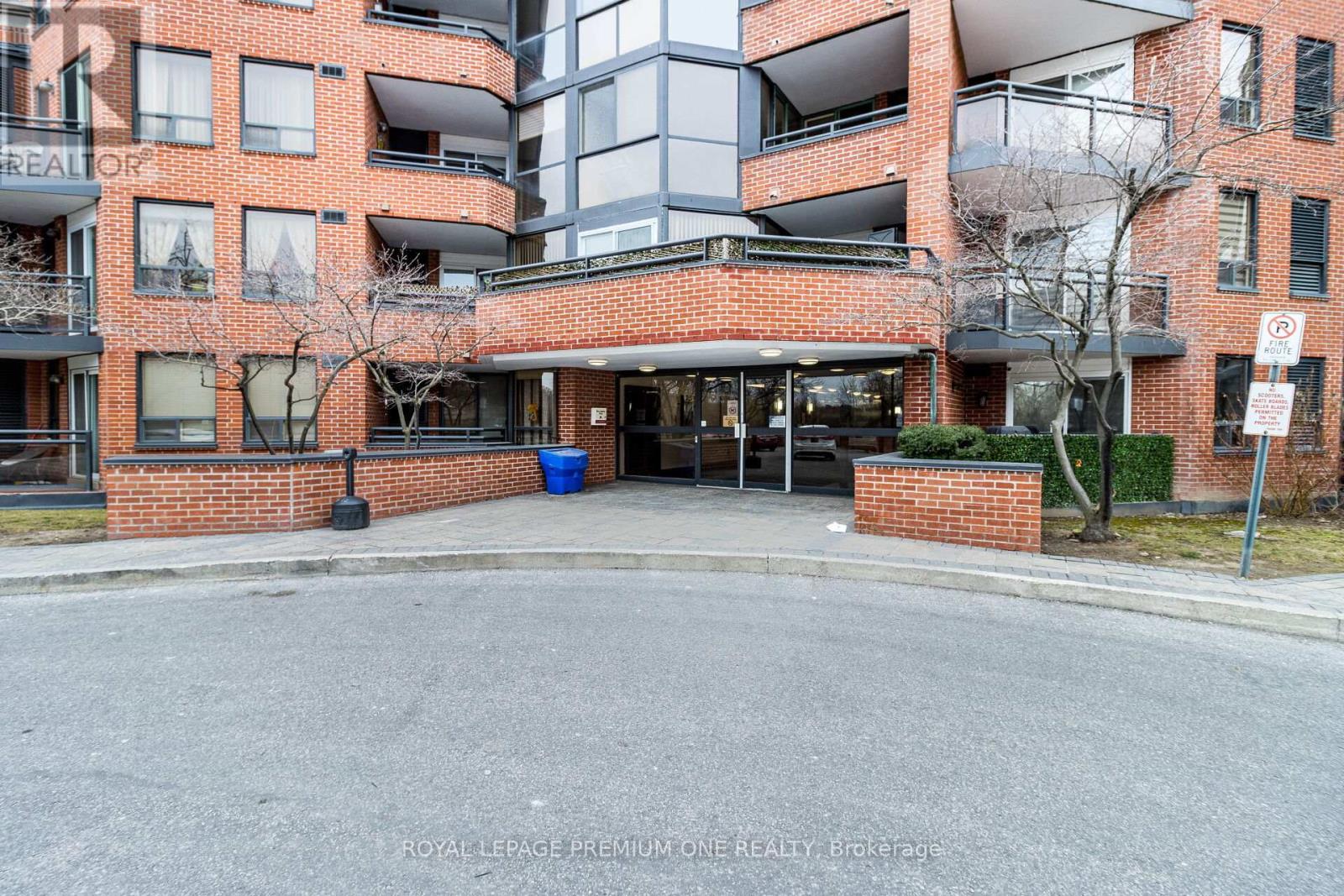 Property at 207 - 100 ARBORS LANE image 3