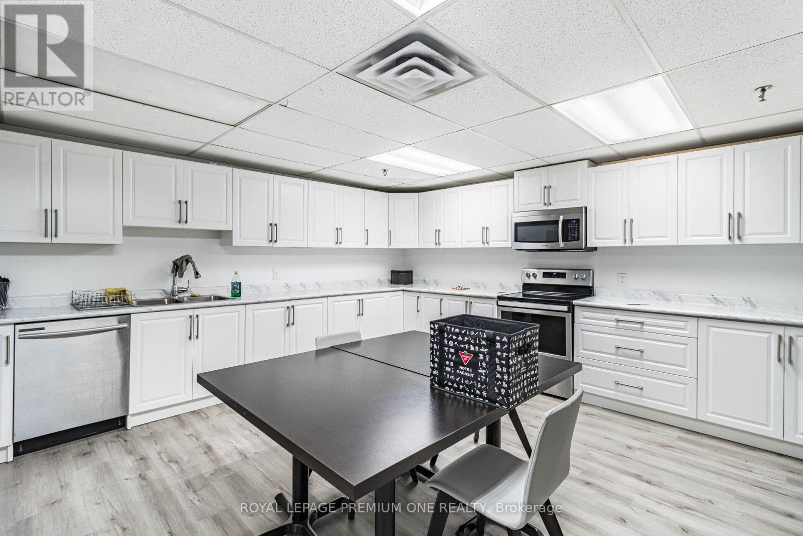207 - 100 Arbors Lane, Vaughan, Ontario  L4L 7G4 - Photo 50 - N12058051