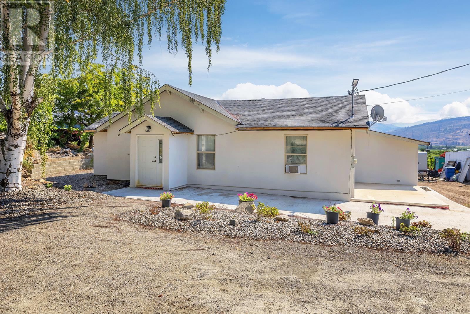 Property at 5463 Sumac Street image 3