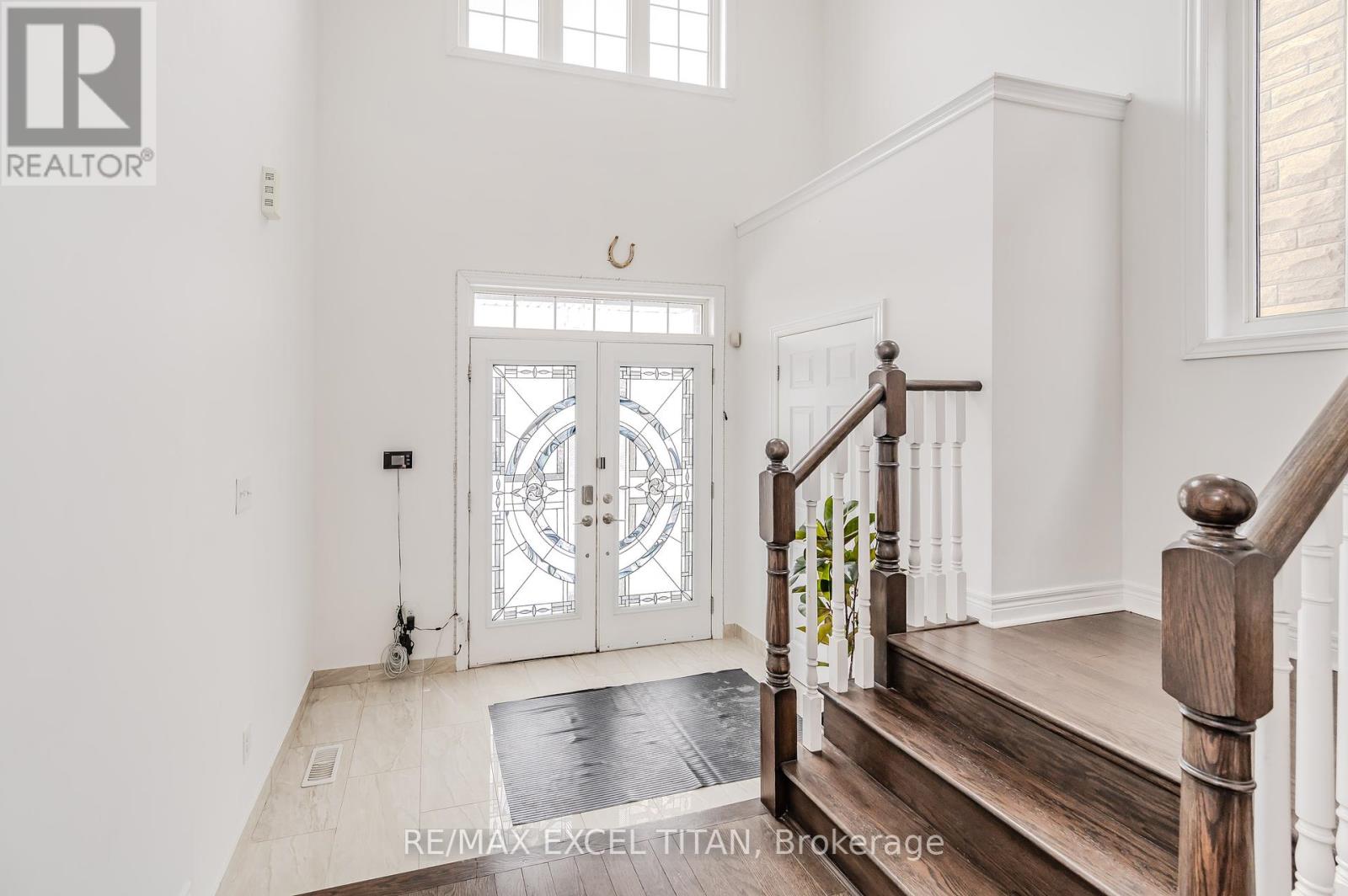 Property at 498 THOMAS SLEE DRIVE image 2