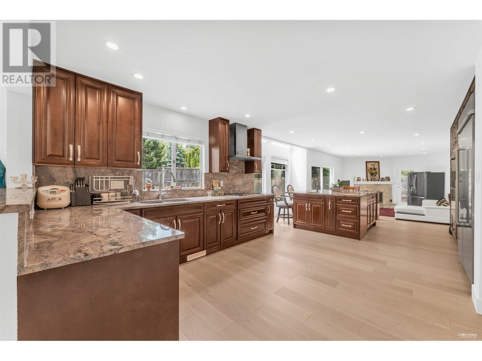 Property at 441 INGLEWOOD AVENUE image 3