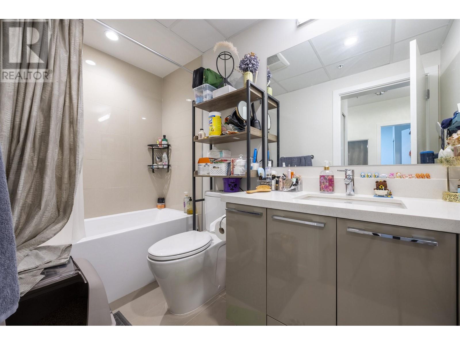 108 10177 River Drive, Richmond, British Columbia  V6X 0S2 - Photo 5 - R2985523