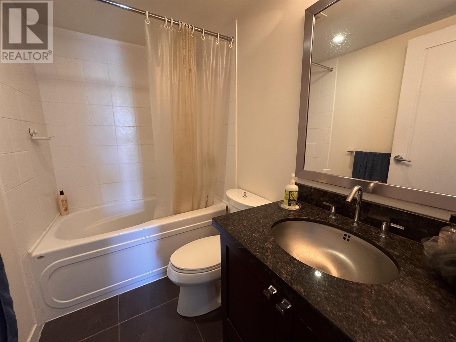 1107 1 Renaissance Square, New Westminster, British Columbia  V3M 0B6 - Photo 11 - R2985553