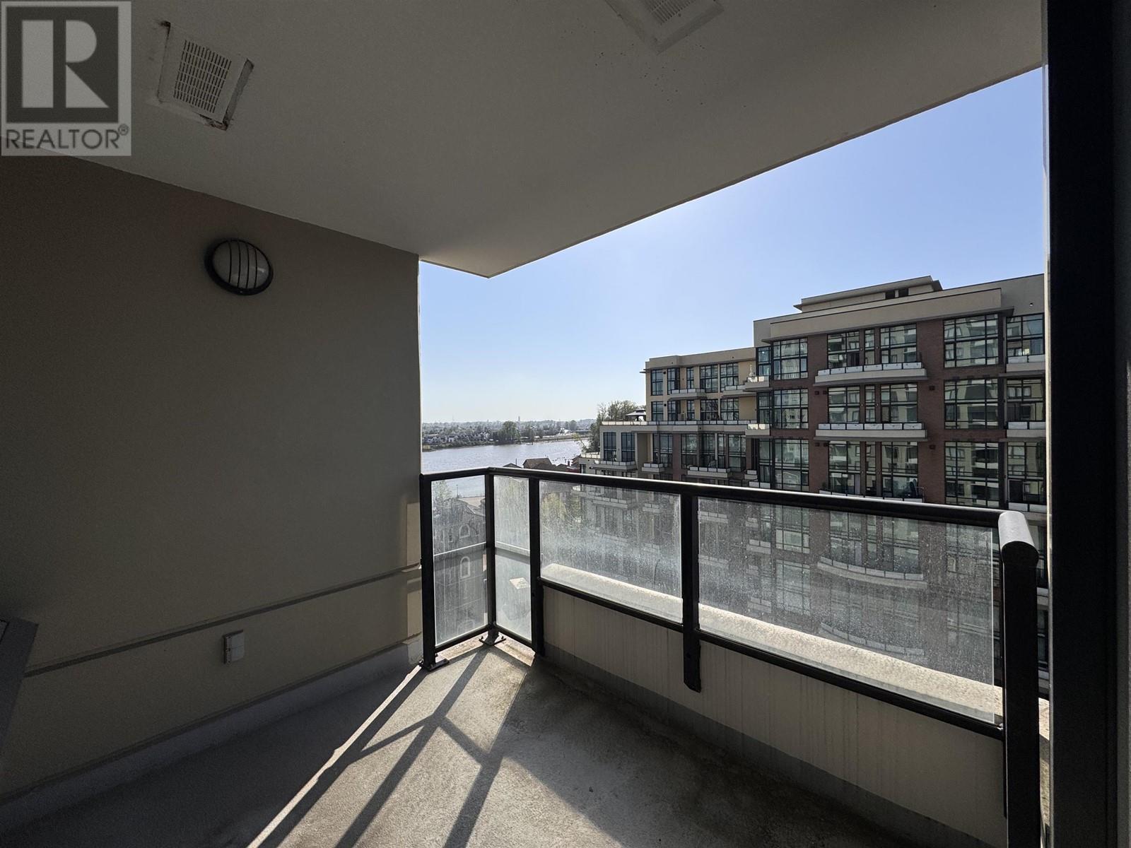 1107 1 Renaissance Square, New Westminster, British Columbia  V3M 0B6 - Photo 14 - R2985553