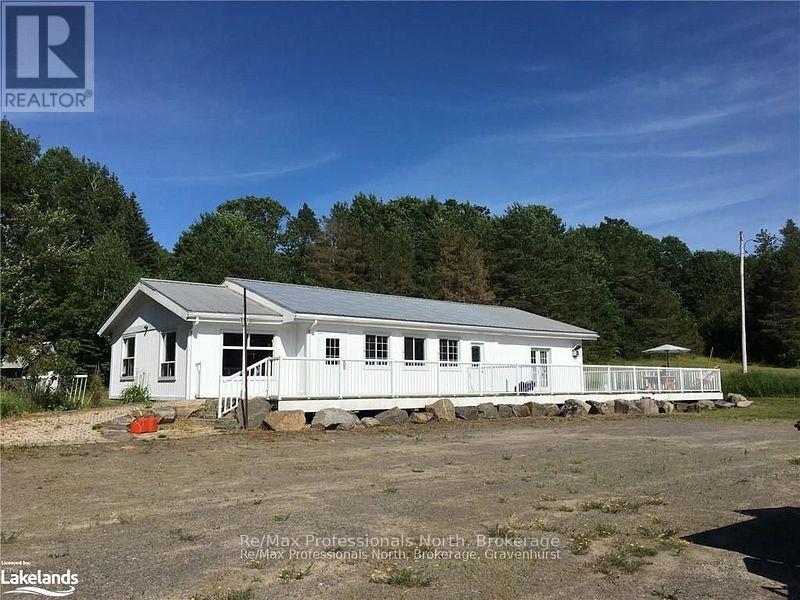 2180-2186 141 Highway, Muskoka Lakes, Ontario  P0B 1M0 - Photo 2 - X12058120