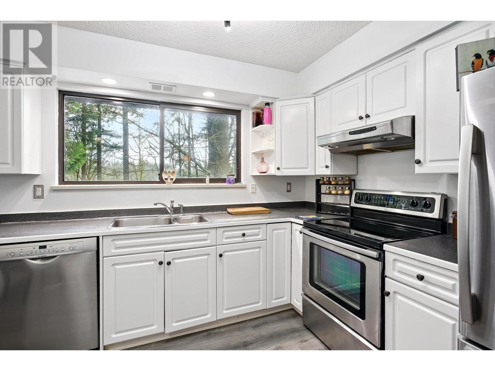 3126 Mariner Way, Coquitlam, British Columbia  V3C 3T3 - Photo 17 - R2985521