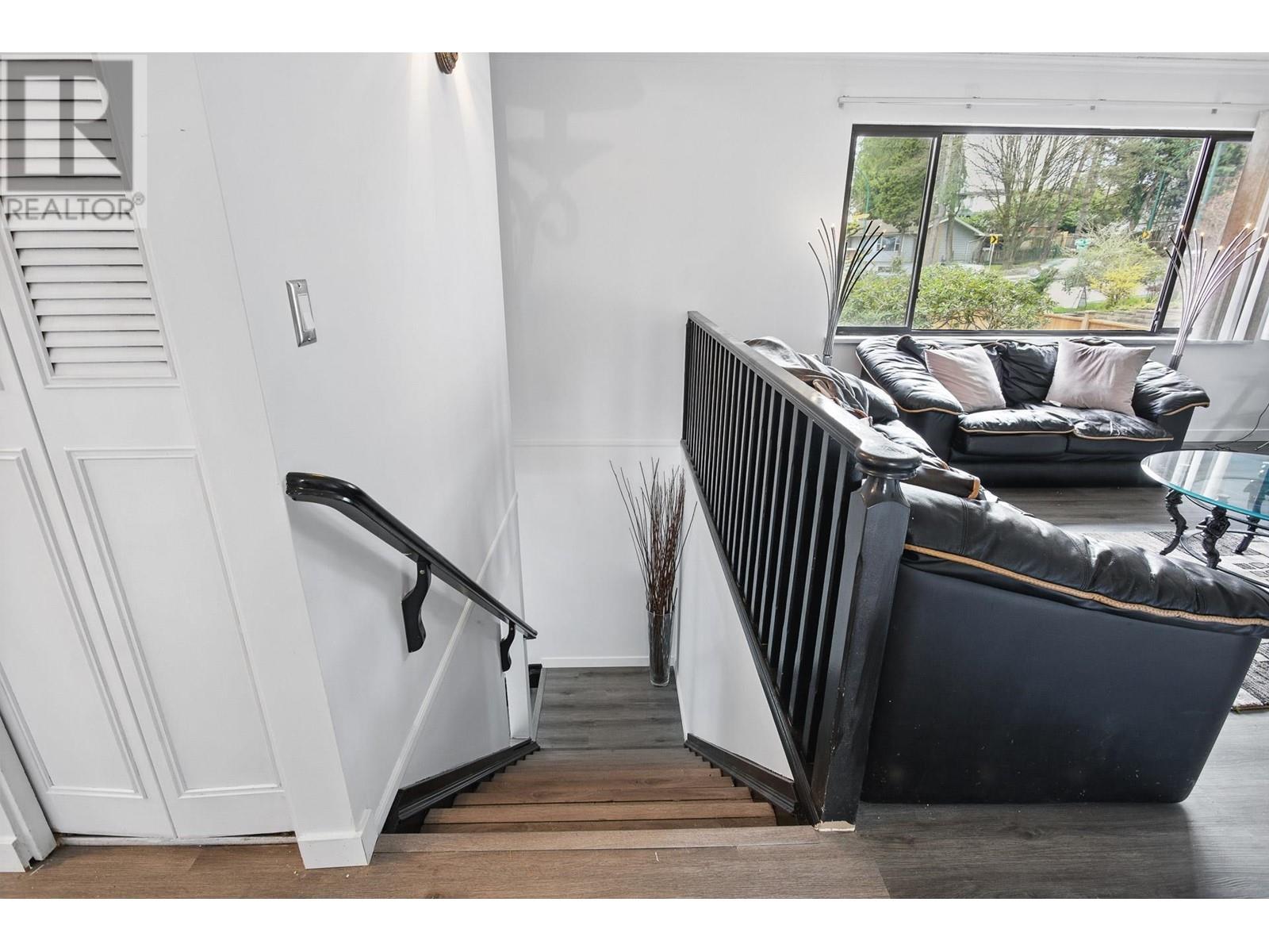 Property at 3126 MARINER WAY image 5