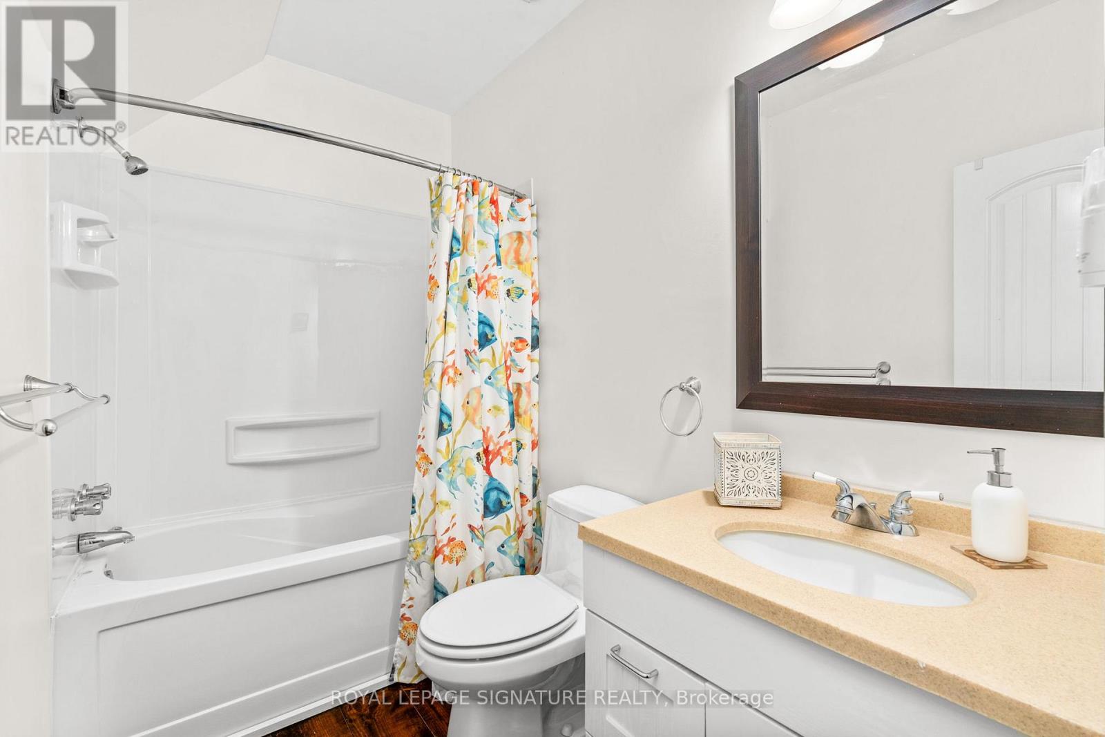 16 Gore Street, Huntsville, Ontario  P0B 1L0 - Photo 18 - X12036332