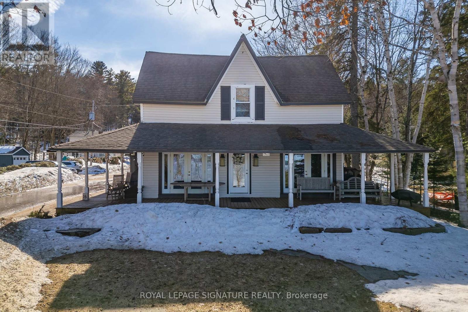 16 Gore Street, Huntsville, Ontario  P0B 1L0 - Photo 2 - X12036332