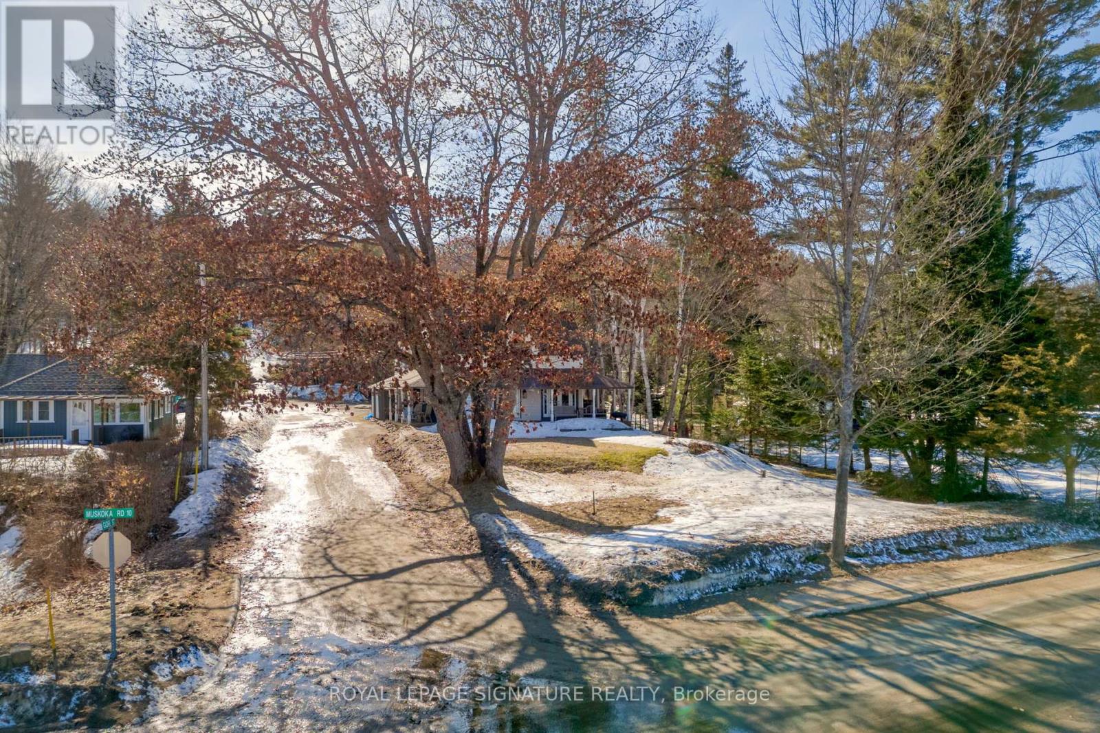 16 Gore Street, Huntsville, Ontario  P0B 1L0 - Photo 23 - X12036332