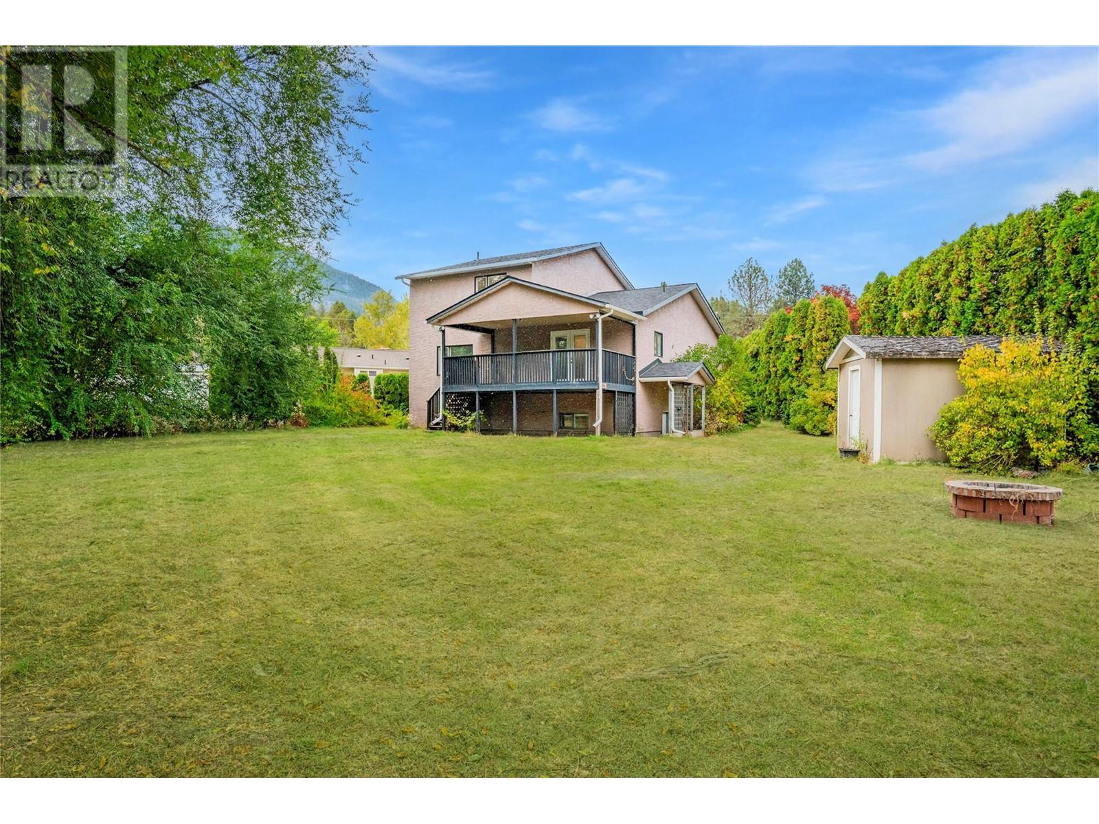 Property at 402 BERESFORD Crescent image 5