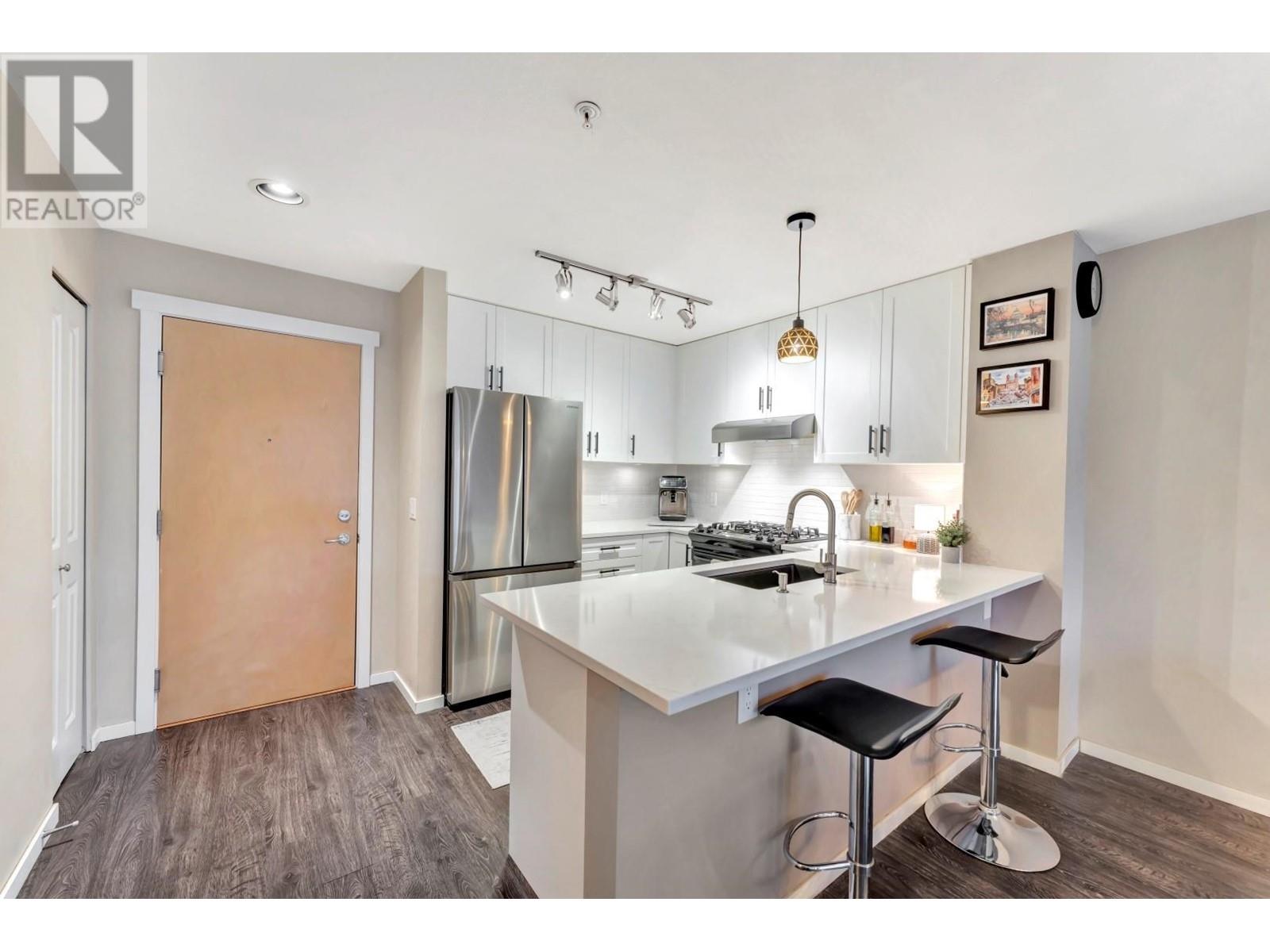 302 300 Klahanie Drive, Port Moody, British Columbia  V3H 5K8 - Photo 18 - R2985457