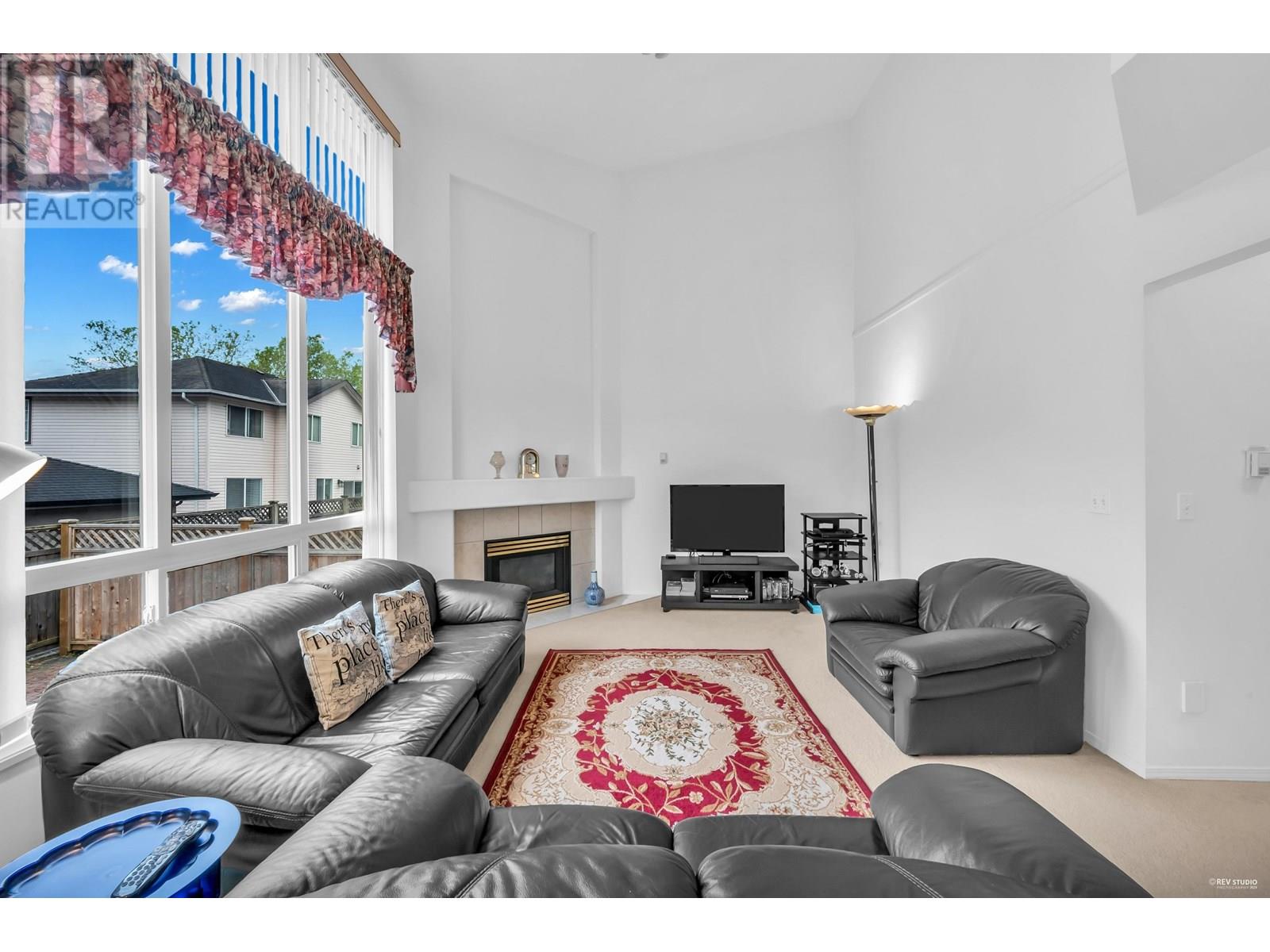 22411 Cochrane Drive, Richmond, British Columbia  V6V 2T9 - Photo 8 - R2985387