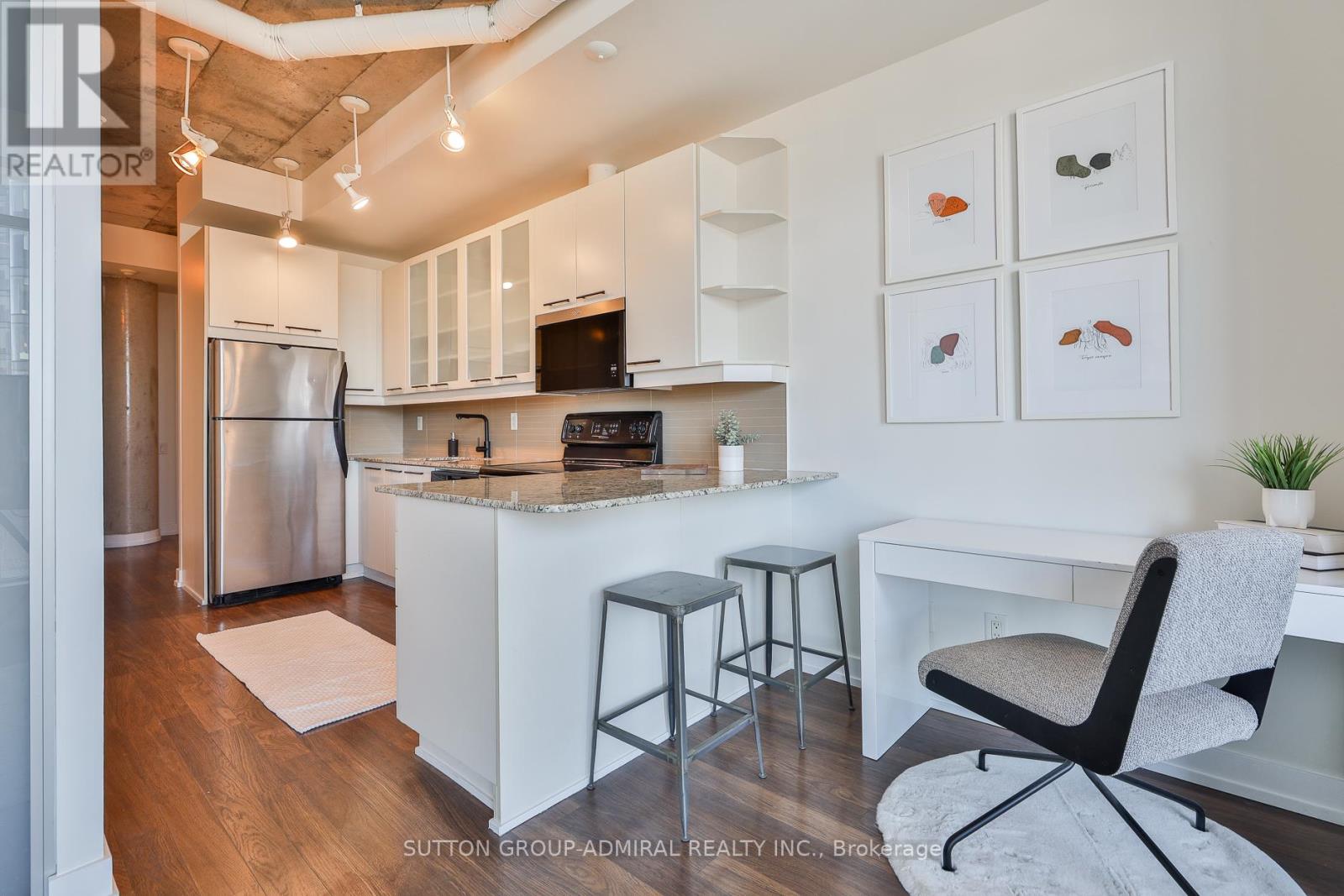 807 - 66 PORTLAND STREET, Toronto, Ontario