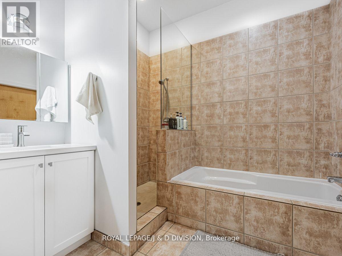 Ph21 - 155 Dalhousie Street, Toronto, Ontario  M5B 2P7 - Photo 20 - C12058182