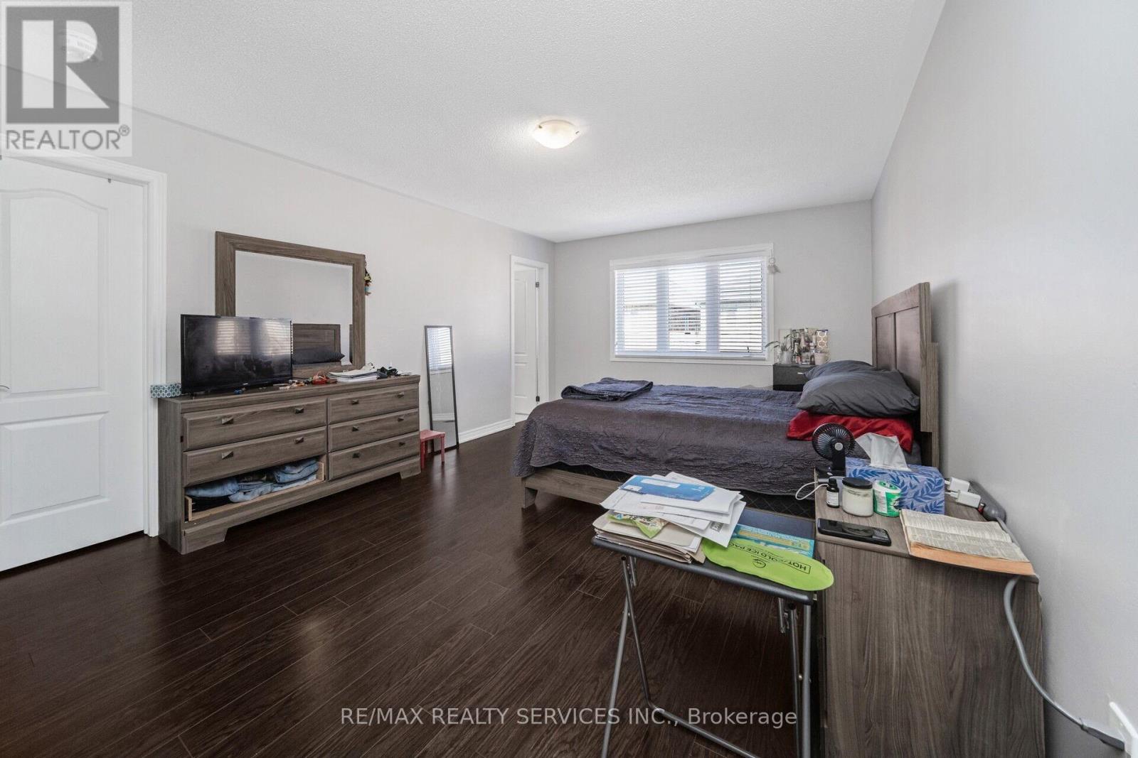 15 Ebury Drive, Brampton, Ontario  L6X 0E6 - Photo 17 - W12058132