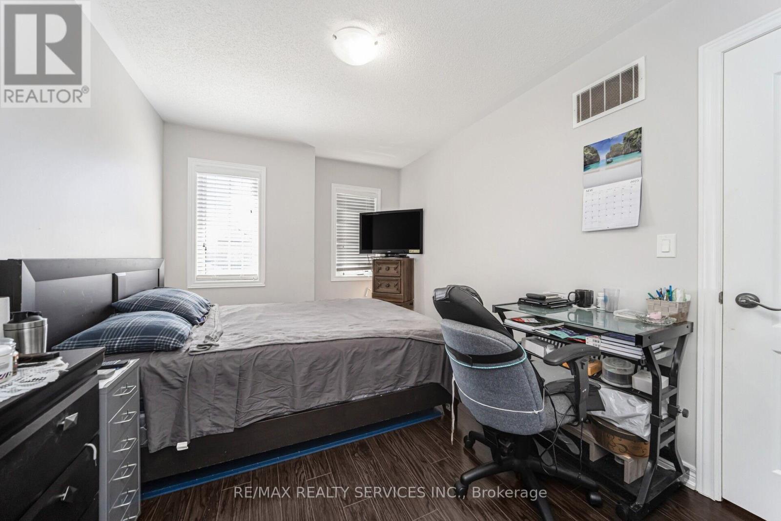 15 Ebury Drive, Brampton, Ontario  L6X 0E6 - Photo 24 - W12058132