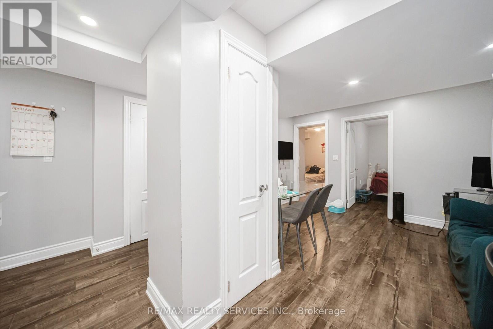 15 Ebury Drive, Brampton, Ontario  L6X 0E6 - Photo 33 - W12058132
