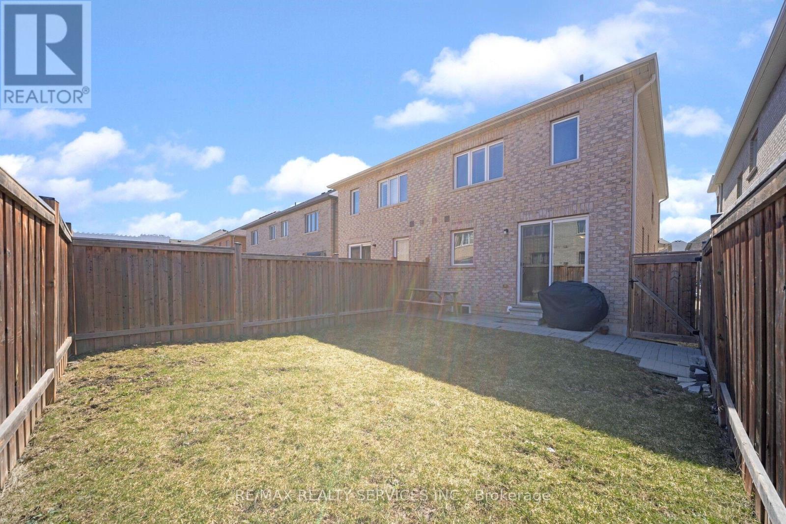 15 Ebury Drive, Brampton, Ontario  L6X 0E6 - Photo 47 - W12058132