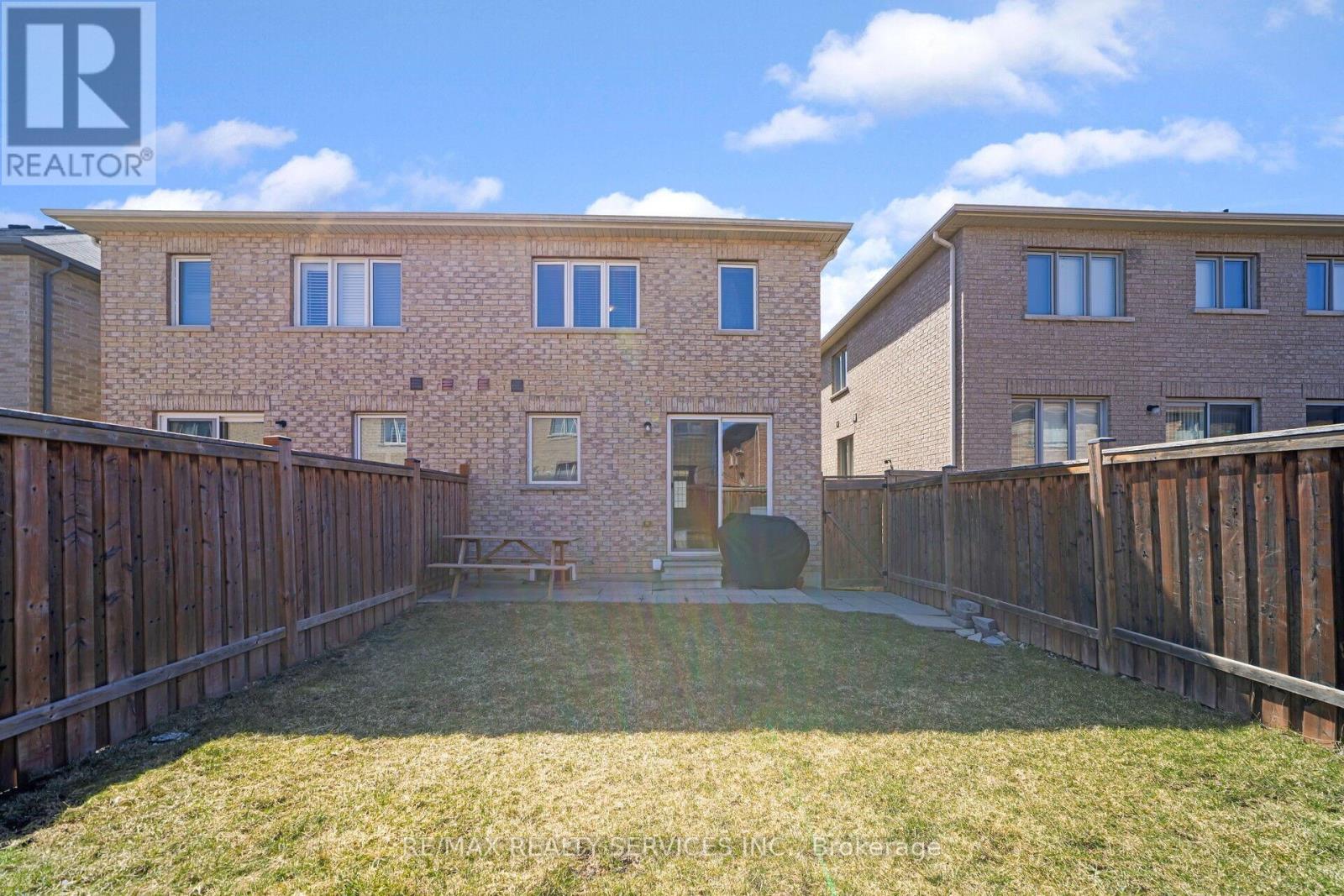 15 Ebury Drive, Brampton, Ontario  L6X 0E6 - Photo 48 - W12058132