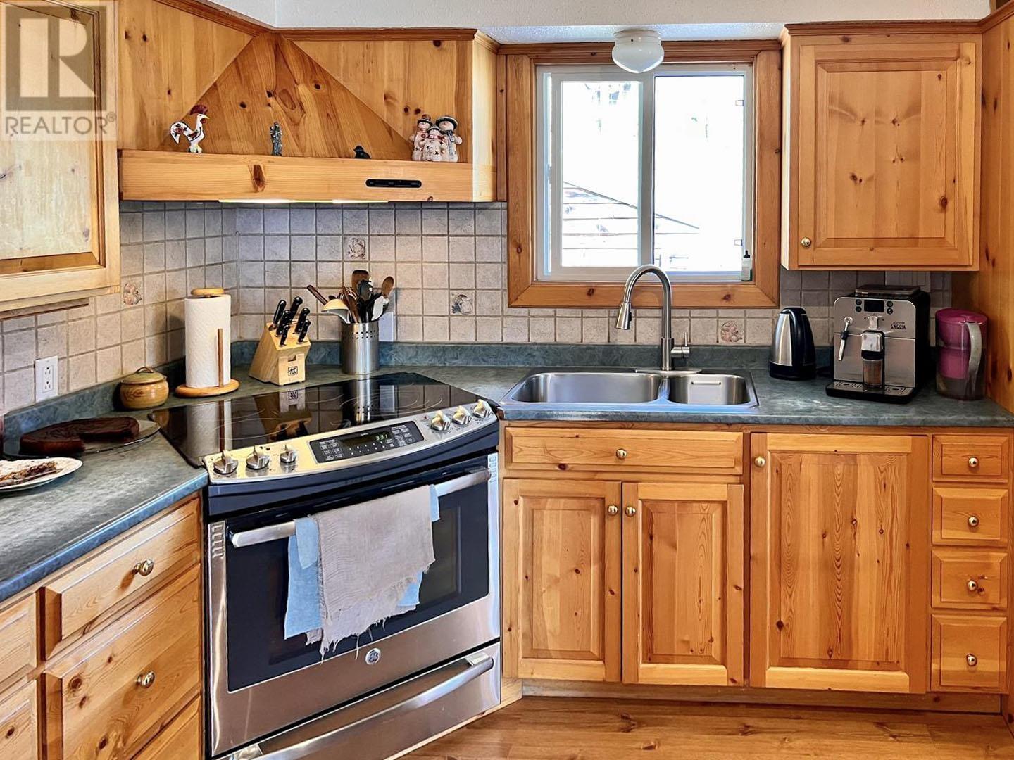 Property at 7115 CONNIE ROAD image 4