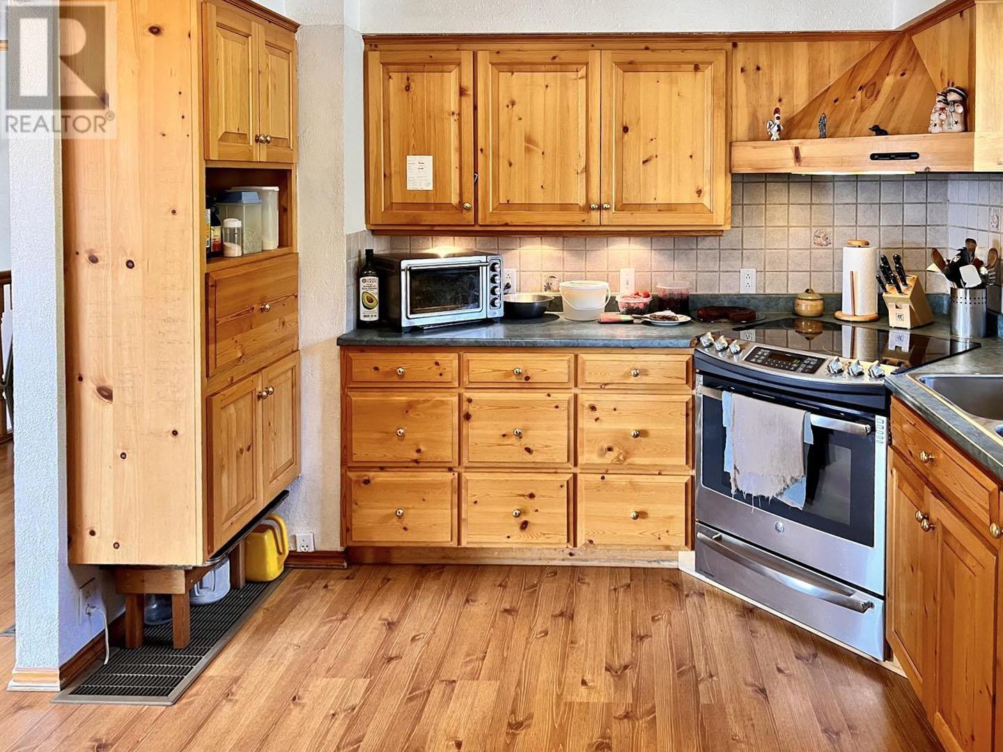 Property at 7115 CONNIE ROAD image 3