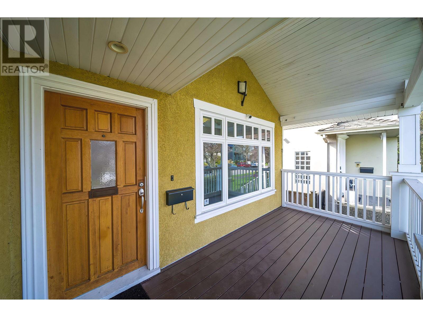 2862 W 22nd Avenue, Vancouver, British Columbia  V6L 1M6 - Photo 2 - R2985538