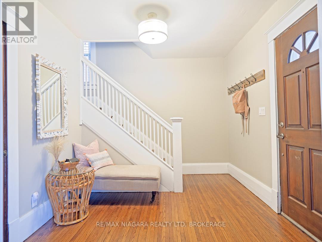 Property at 261 SUGARLOAF STREET image 5