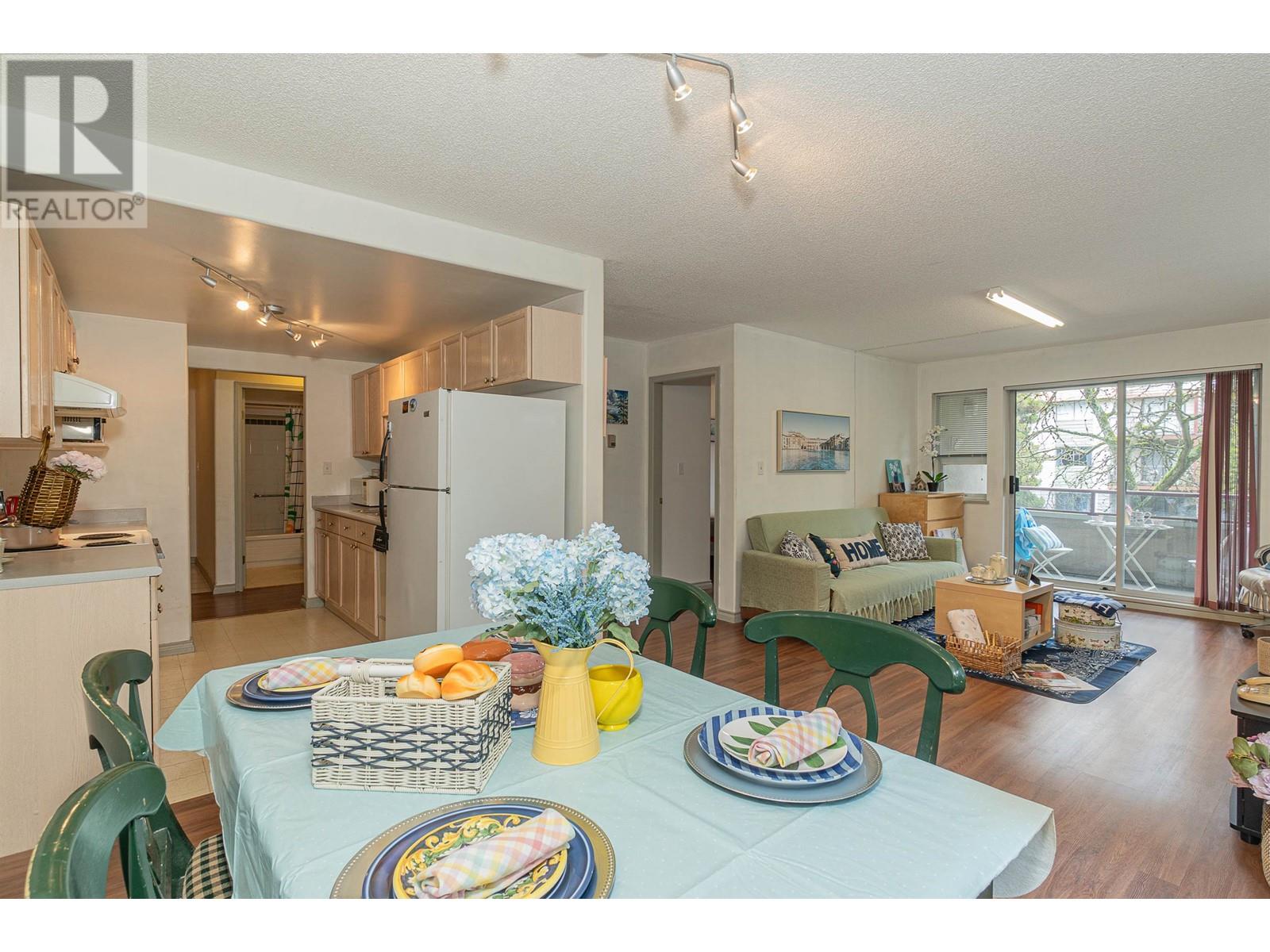 201 6388 Marlborough Avenue, Burnaby, British Columbia  V5H 4P4 - Photo 9 - R2985561