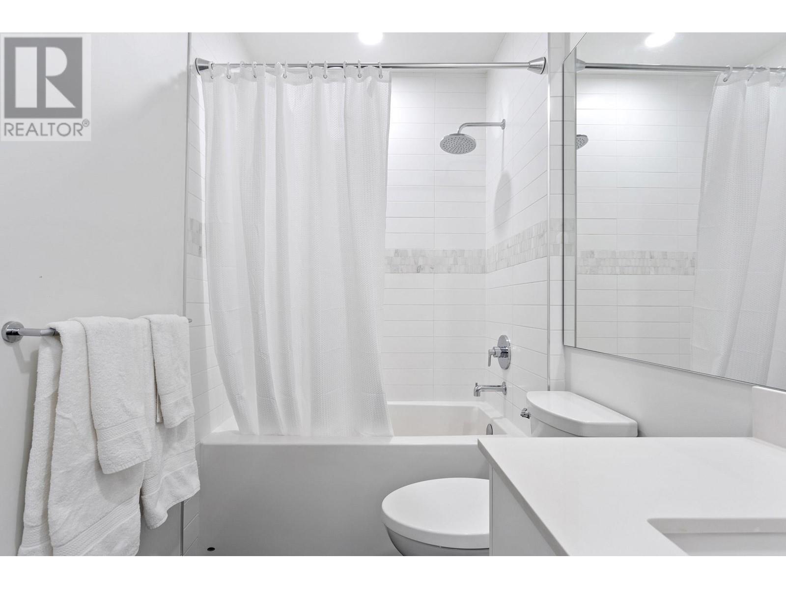 108 2345 Rindall Avenue, Port Coquitlam, British Columbia  V3C 1V3 - Photo 16 - R2985565