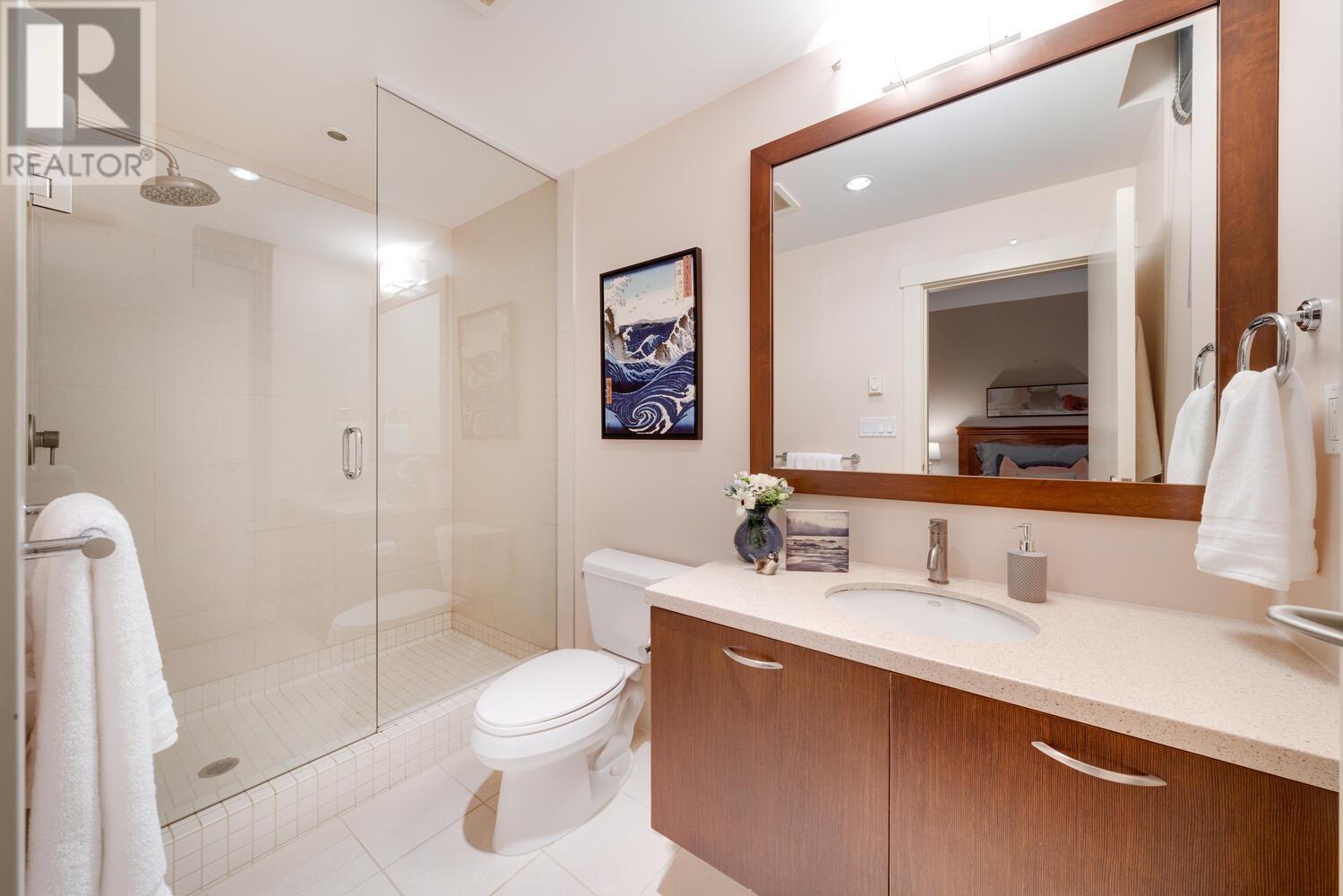 301 3315 Cypress Place, West Vancouver, British Columbia  V7S 3J7 - Photo 17 - R2985571
