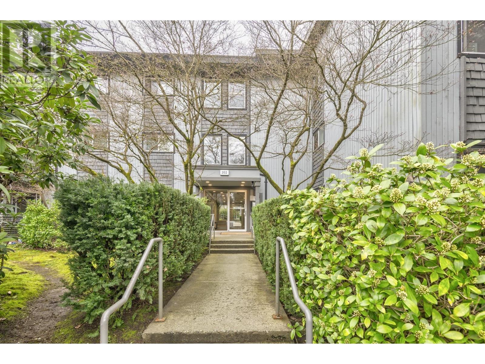 221 202 Westhill Place, Port Moody, British Columbia  V3H 1V2 - Photo 2 - R2985578