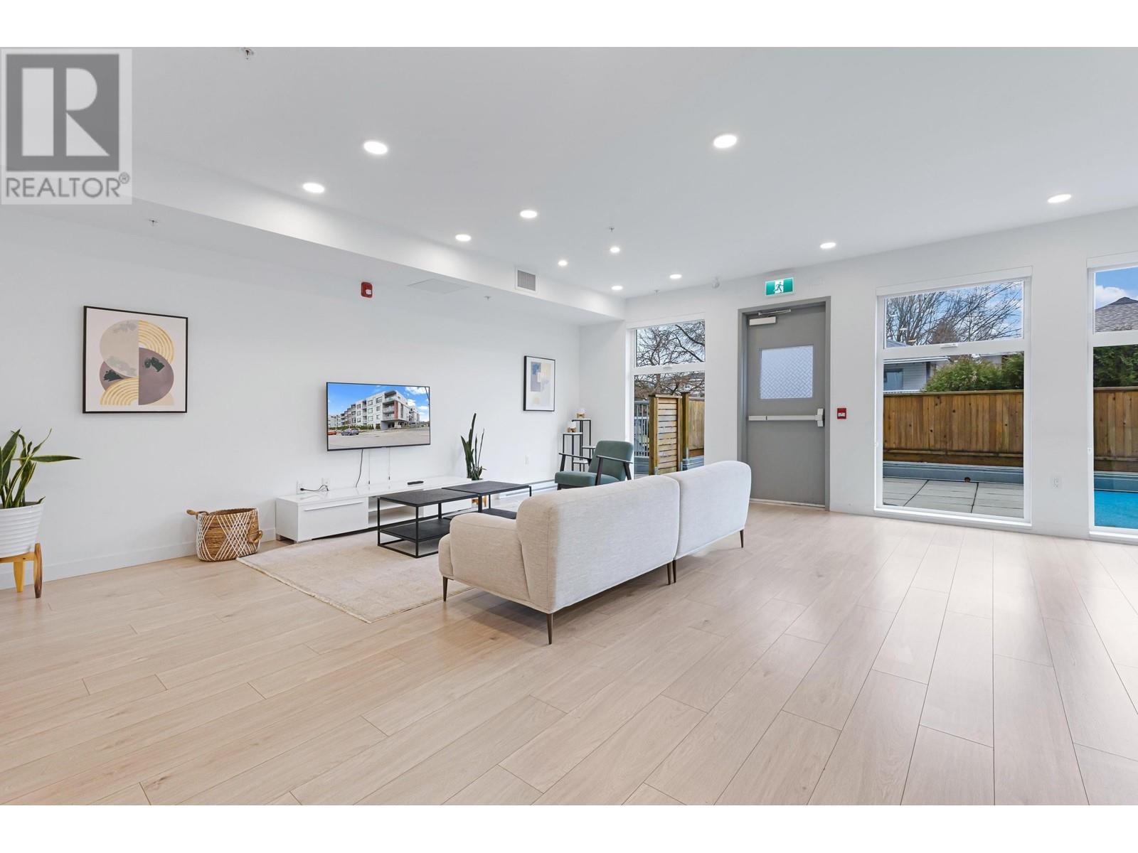 417 2345 Rindall Avenue, Coquitlam, British Columbia  V3C 1V3 - Photo 20 - R2985593