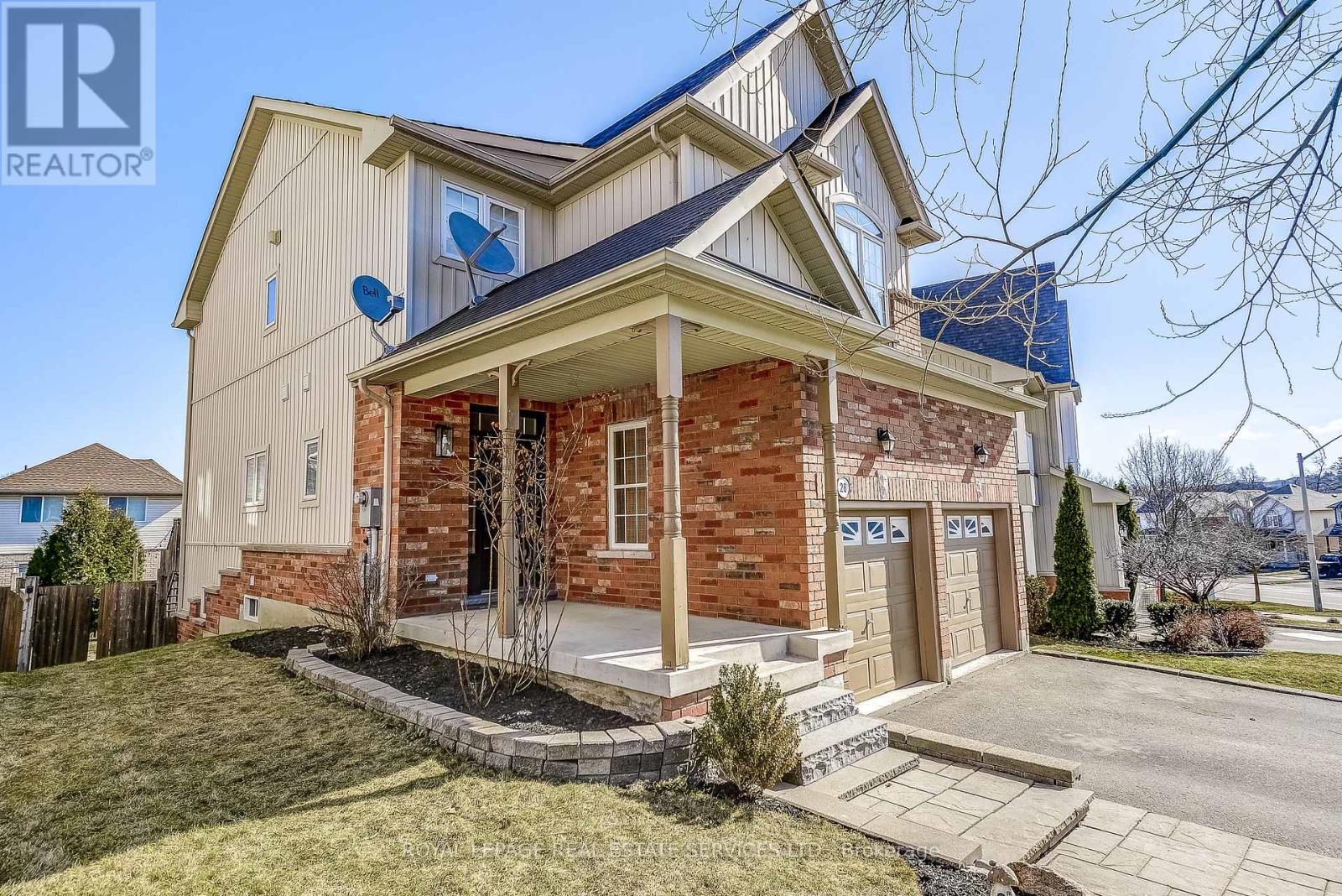 Property at 28 MEADOWGLEN BOULEVARD image 3