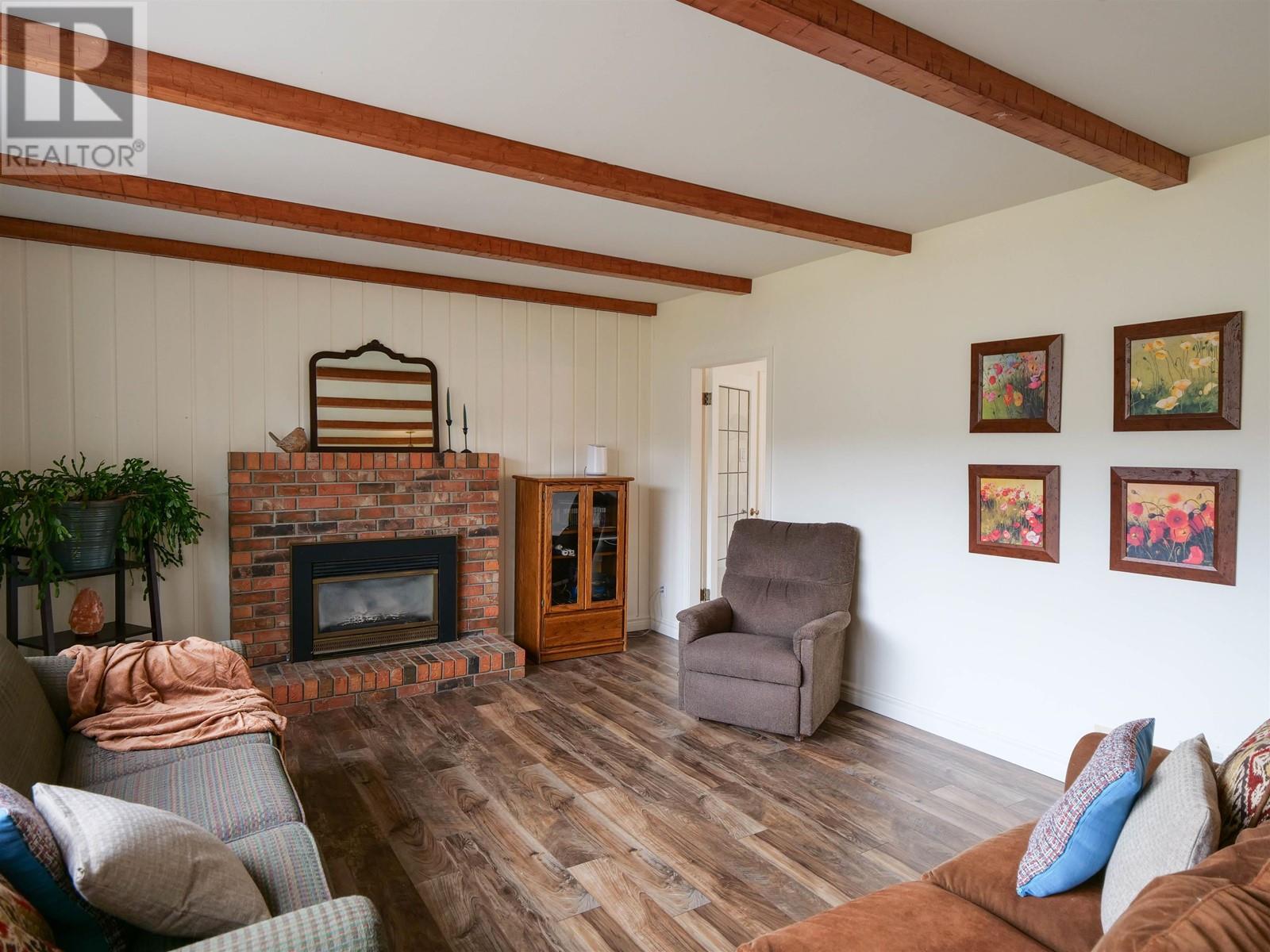 Property at 1163 MOFFAT AVENUE image 3