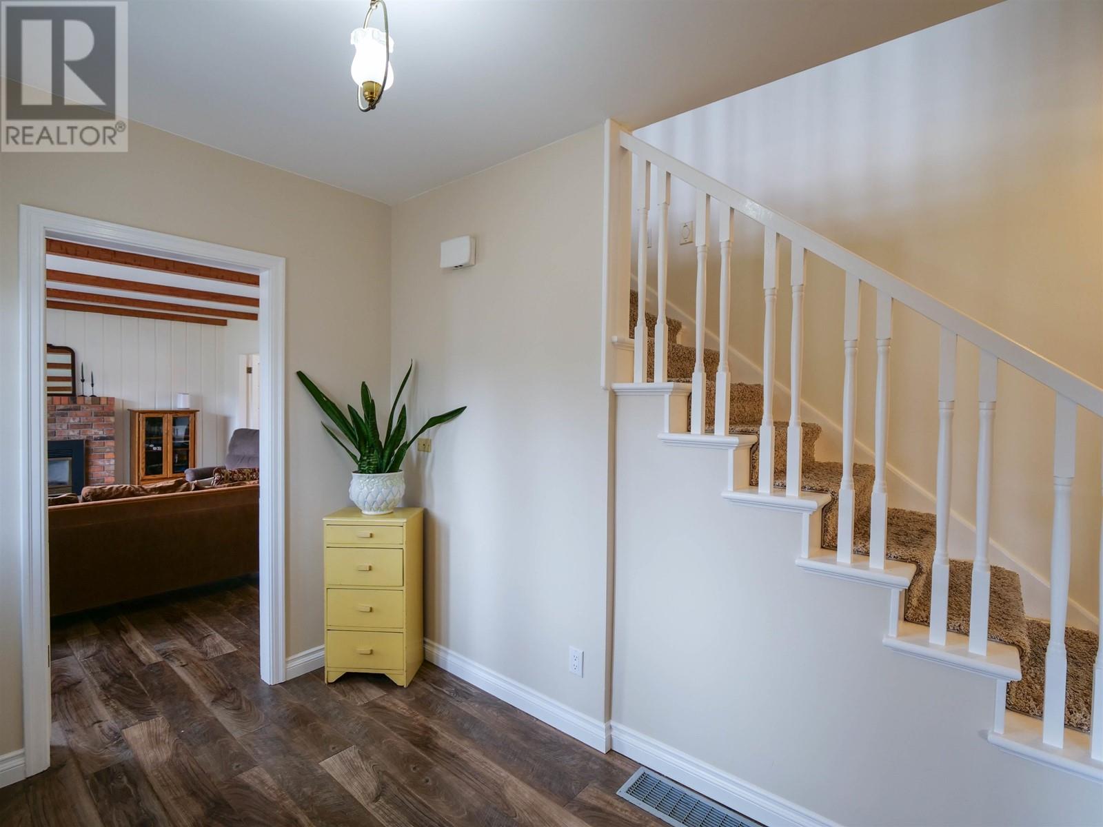 Property at 1163 MOFFAT AVENUE image 4