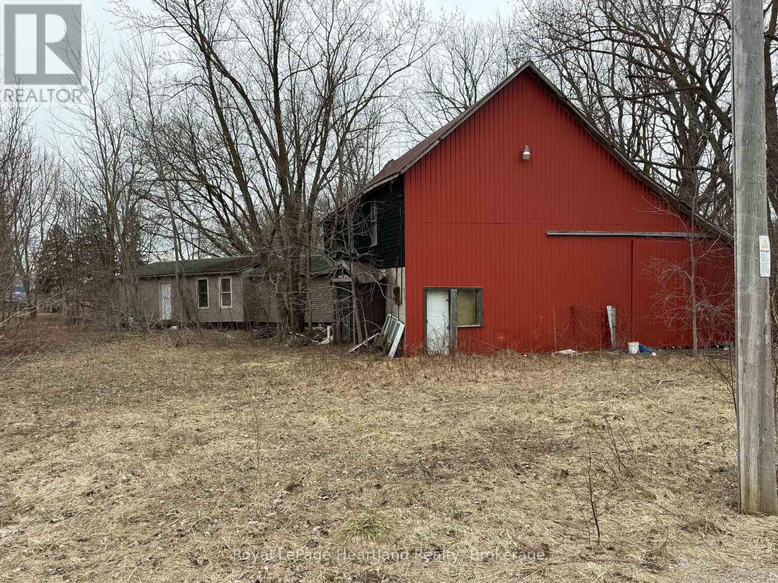 42842 Winthrop Road, Huron East, Ontario  N0K 1Z0 - Photo 5 - X12058229