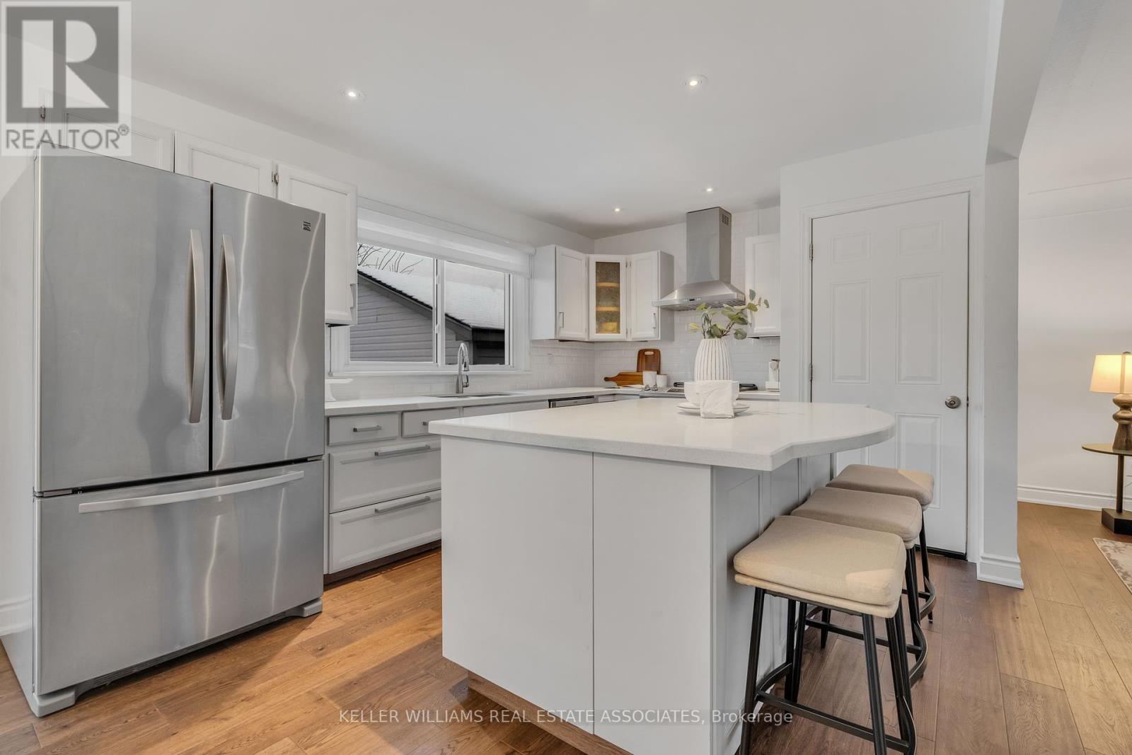 Property at 5419 SPRUCE AVENUE image 5