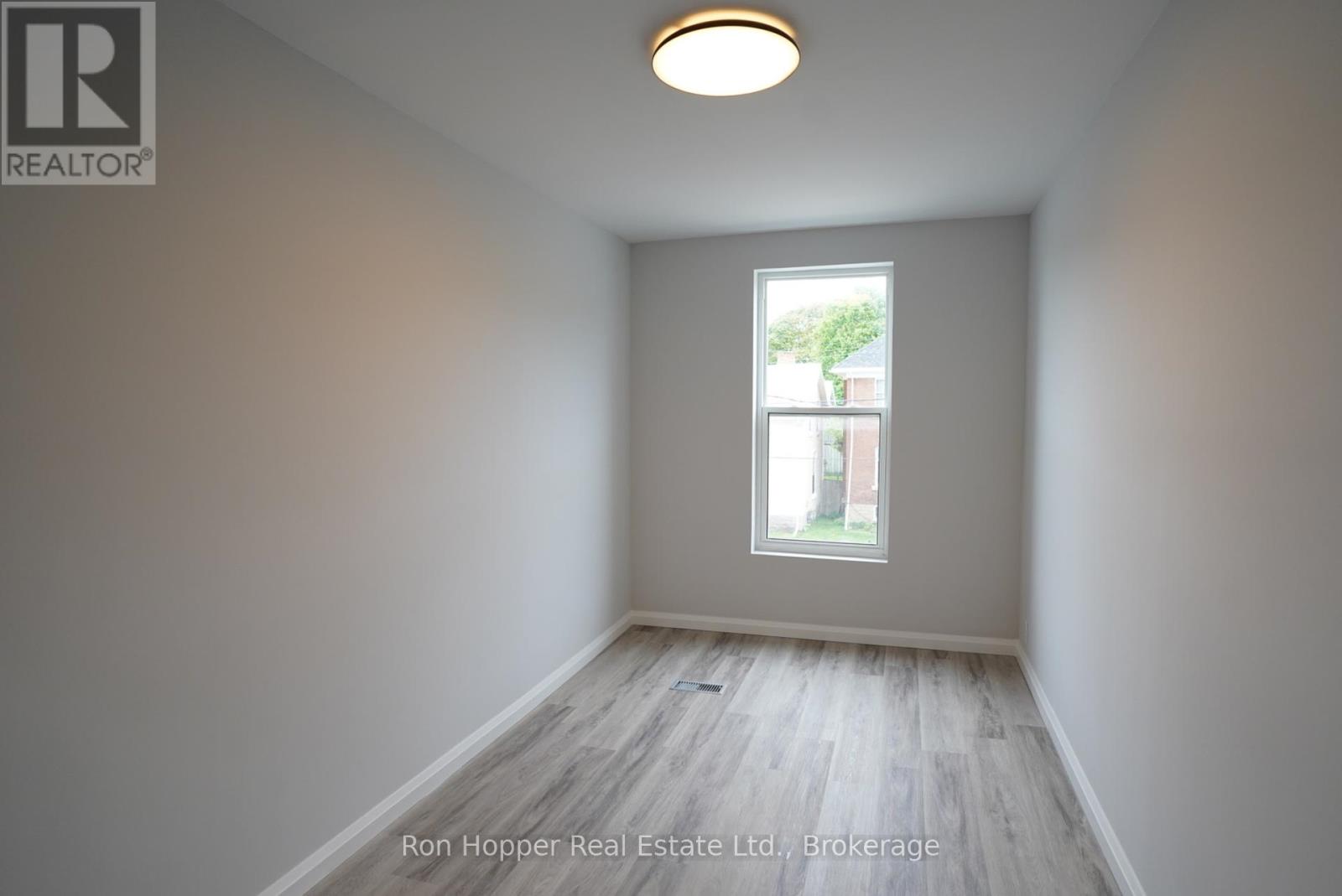 353 11th Street E, Owen Sound, Ontario  N4K 1V3 - Photo 26 - X12058283