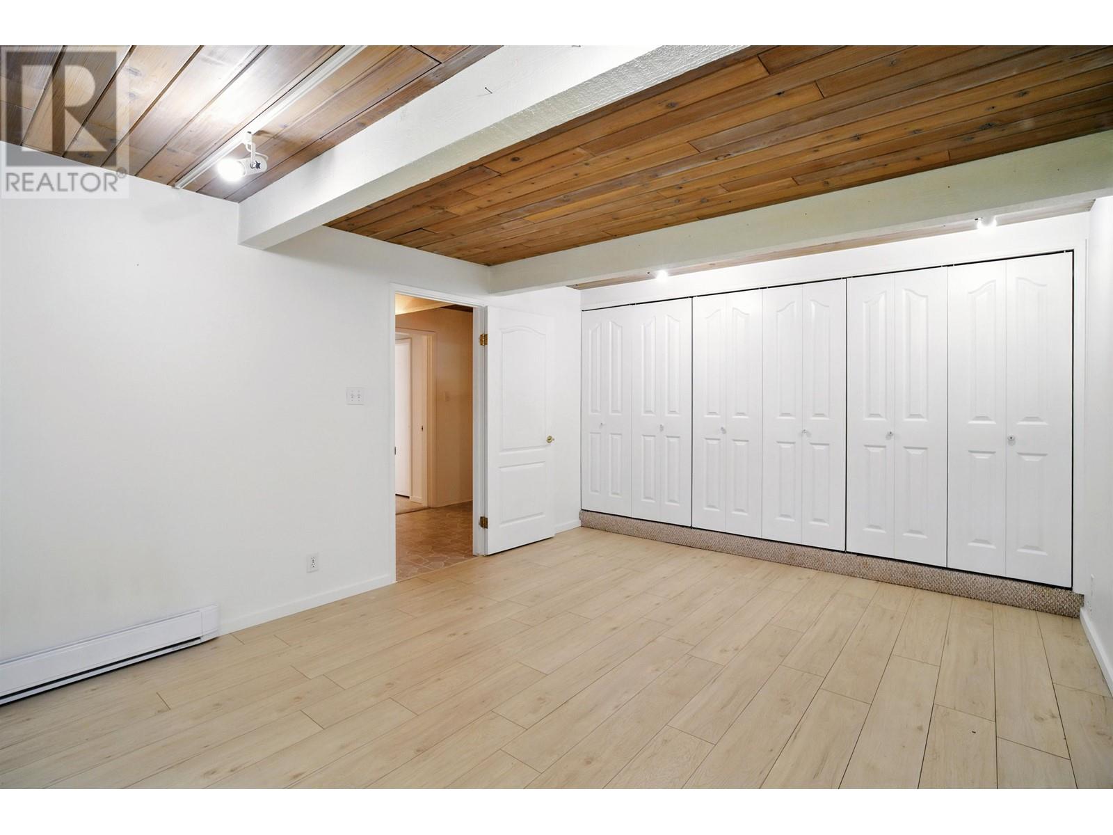 937 Montroyal Boulevard, North Vancouver, British Columbia  V7R 2G9 - Photo 21 - R2985610
