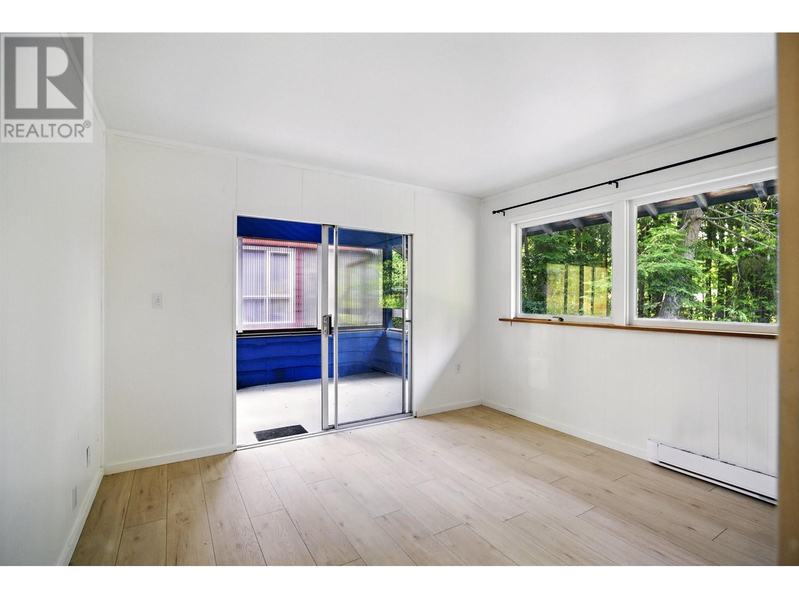 937 Montroyal Boulevard, North Vancouver, British Columbia  V7R 2G9 - Photo 27 - R2985610