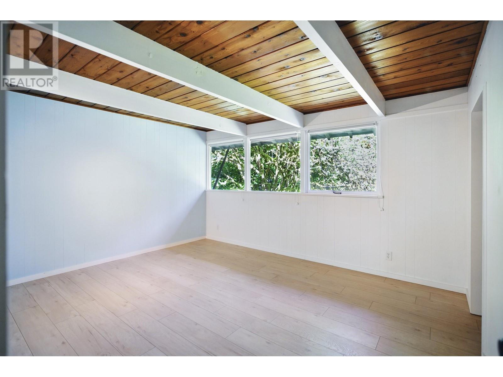 937 Montroyal Boulevard, North Vancouver, British Columbia  V7R 2G9 - Photo 29 - R2985610