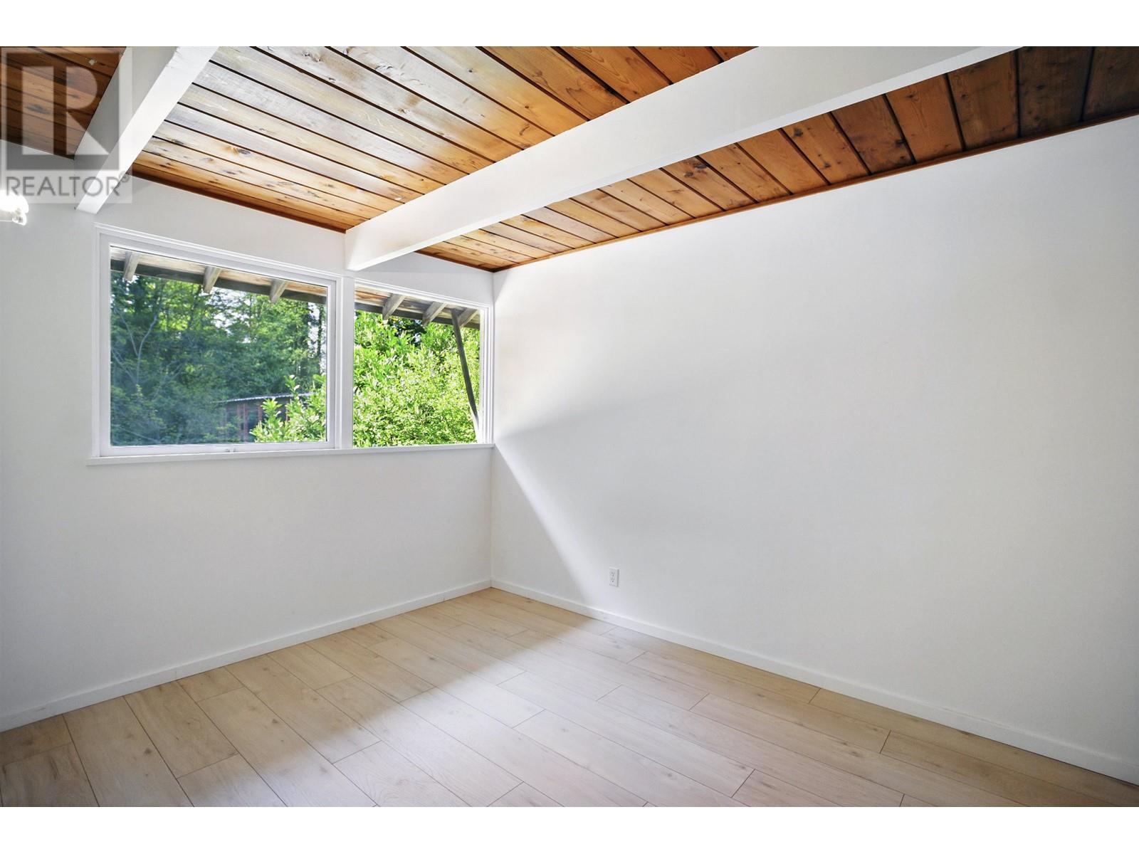 937 Montroyal Boulevard, North Vancouver, British Columbia  V7R 2G9 - Photo 33 - R2985610