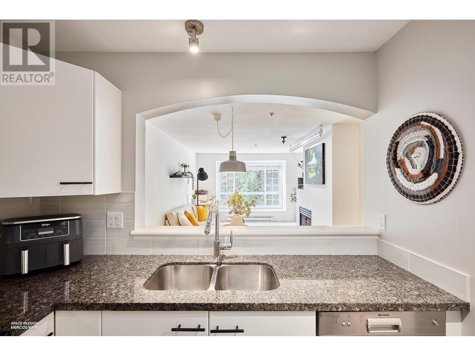 235 1252 Town Centre Boulevard, Coquitlam, British Columbia  V3B 7R7 - Photo 4 - R2983657