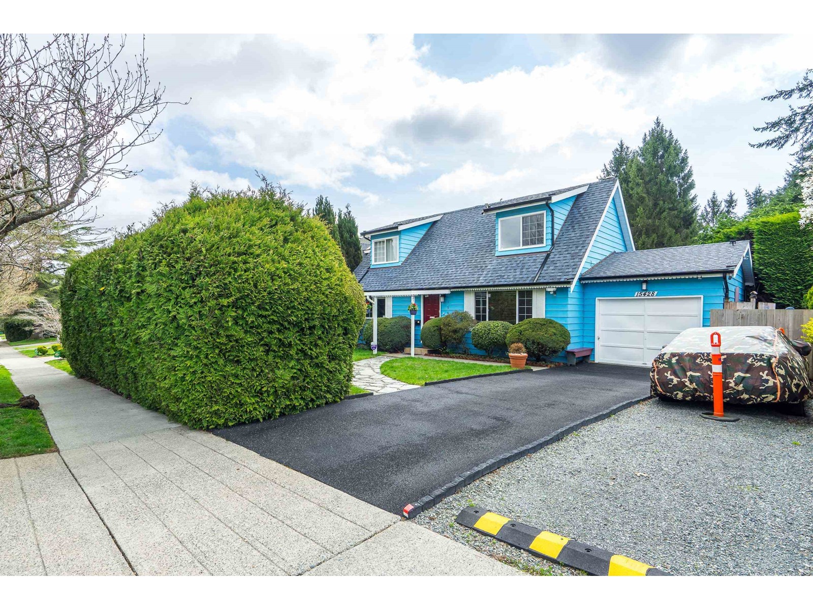 15428 Madrona Drive, Surrey, British Columbia  V4A 5N3 - Photo 1 - R2985007